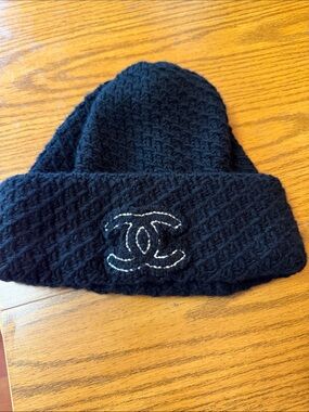 CHANEL Black Knit Cuff Beanie with White Stitch CC Logo cozy warm comfortable